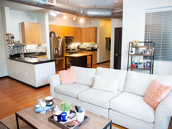 Kitchen & living area