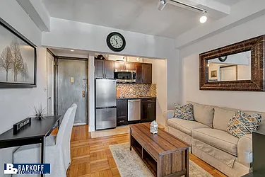 Rented by Barkoff Residential 