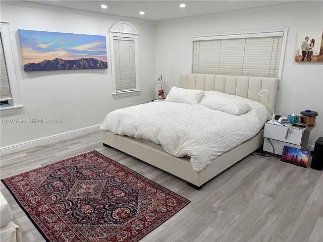 5 bed, 5.0 bath, 3514 sqft, $16,900 — Photo 3