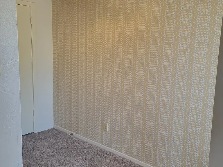 1901 Holleman Dr W #416 — Photo 2