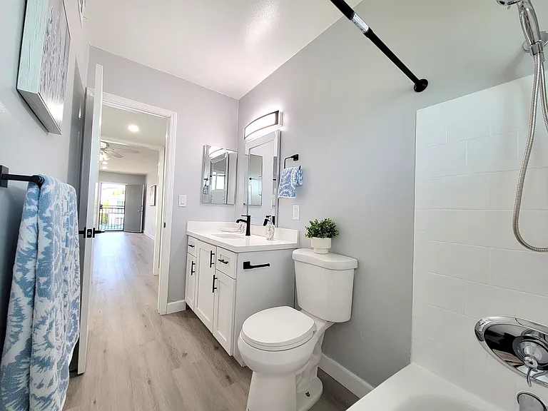 Islandia Apartments — Photo 15