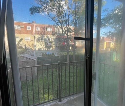 4th image of 272 Buttrick Ave #1