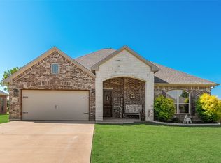704 Carmen Ana Ave, Grandview, TX 76050