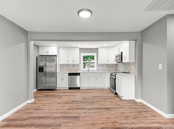 5th image of 1340 Manor Lane