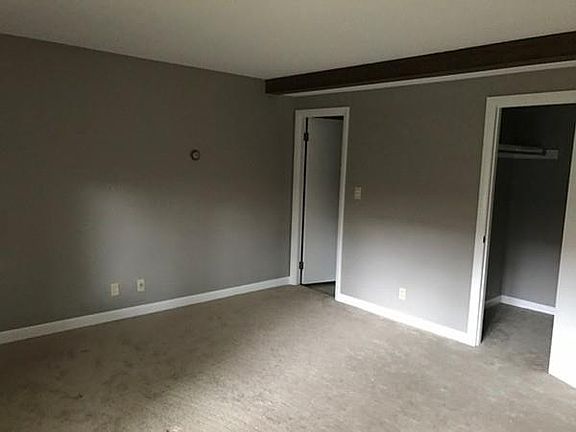 3rd image of 7 Longwood Dr #203