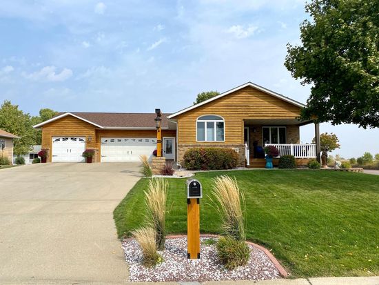1370 Schaap Dr Worthington Mn 56187 Zillow