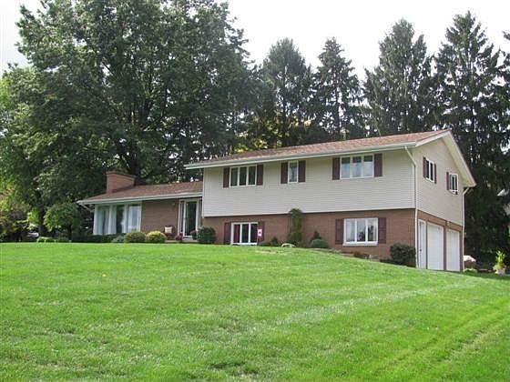 2nd image of 1797 Northwood Dr NE