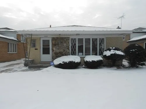 1163 Memorial Dr photo 1