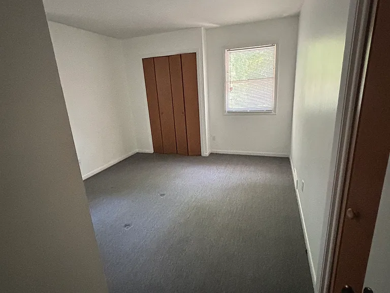 2460 Woodcliff Ave SE — Photo 8