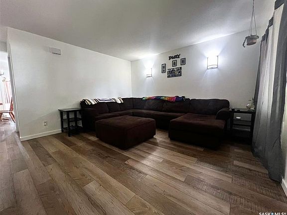 3rd image of 135 5th AVENUE SE