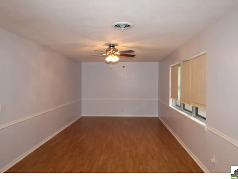 204 Oak St — Photo 16