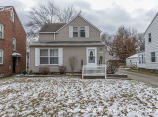 3730 Silsby Rd, University Heights, OH 44118