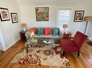 1 Crescent View Ave #1, Cape Elizabeth, ME 04107