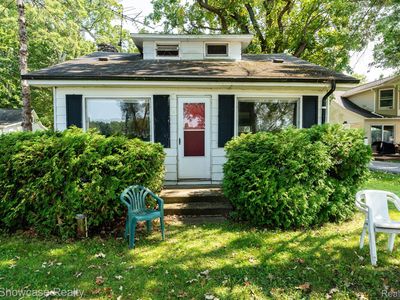 1494 Maxfield Rd, Hartland, MI, 48353