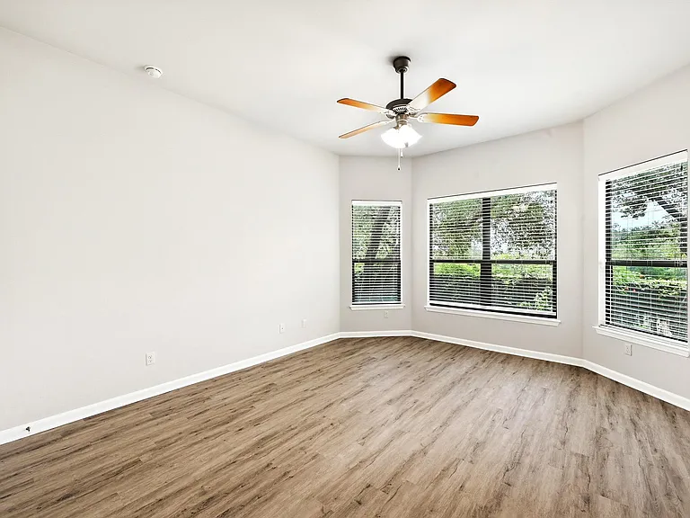 1611 Rimstone Dr — Photo 15
