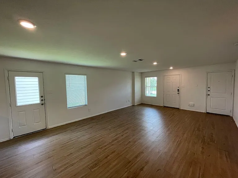 18727 Mercer Falls Dr — Photo 3
