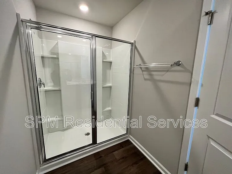 3618 Roseblossom Dr — Photo 11