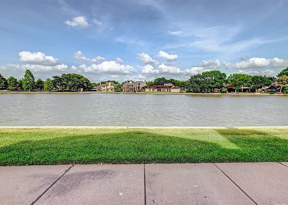 1st image of 2611 Grants Lake Boulevard #126