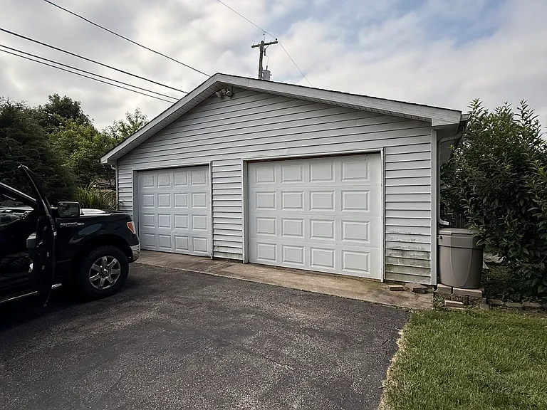 205 E Morningside Ave — Photo 22