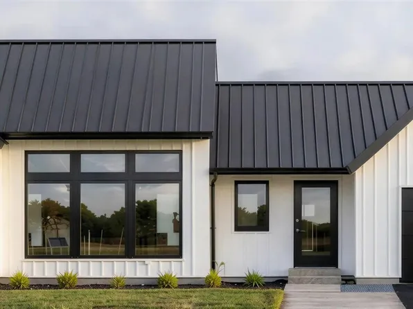 4107 Fireside Trl, Traverse City, MI 49685