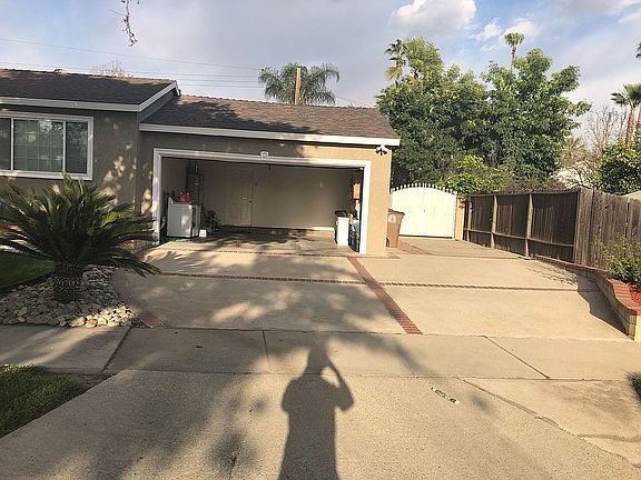 2nd image of 866 Drake Ave
