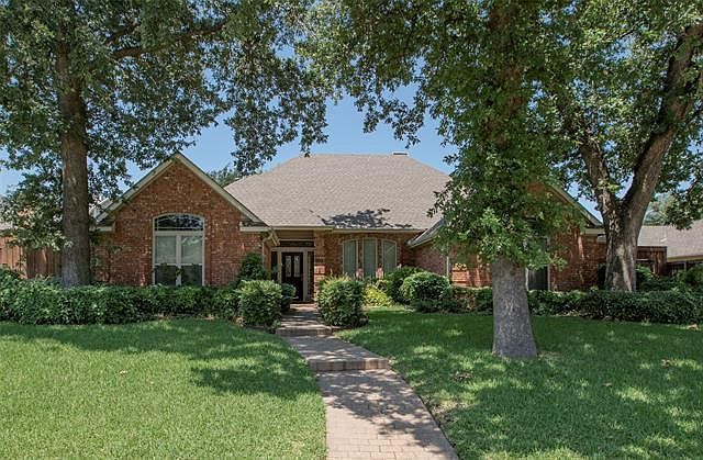 1st image of 119 Winding Hollow Ln