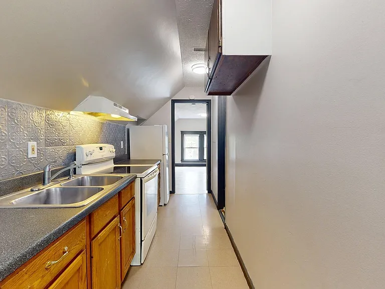3334 W 82nd St — Photo 23