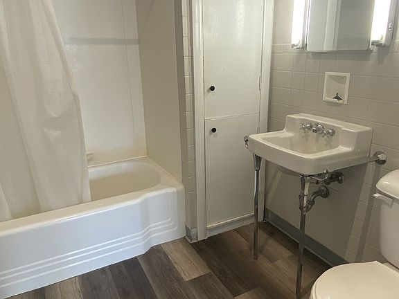 3rd image of 139 Webber Ave #3