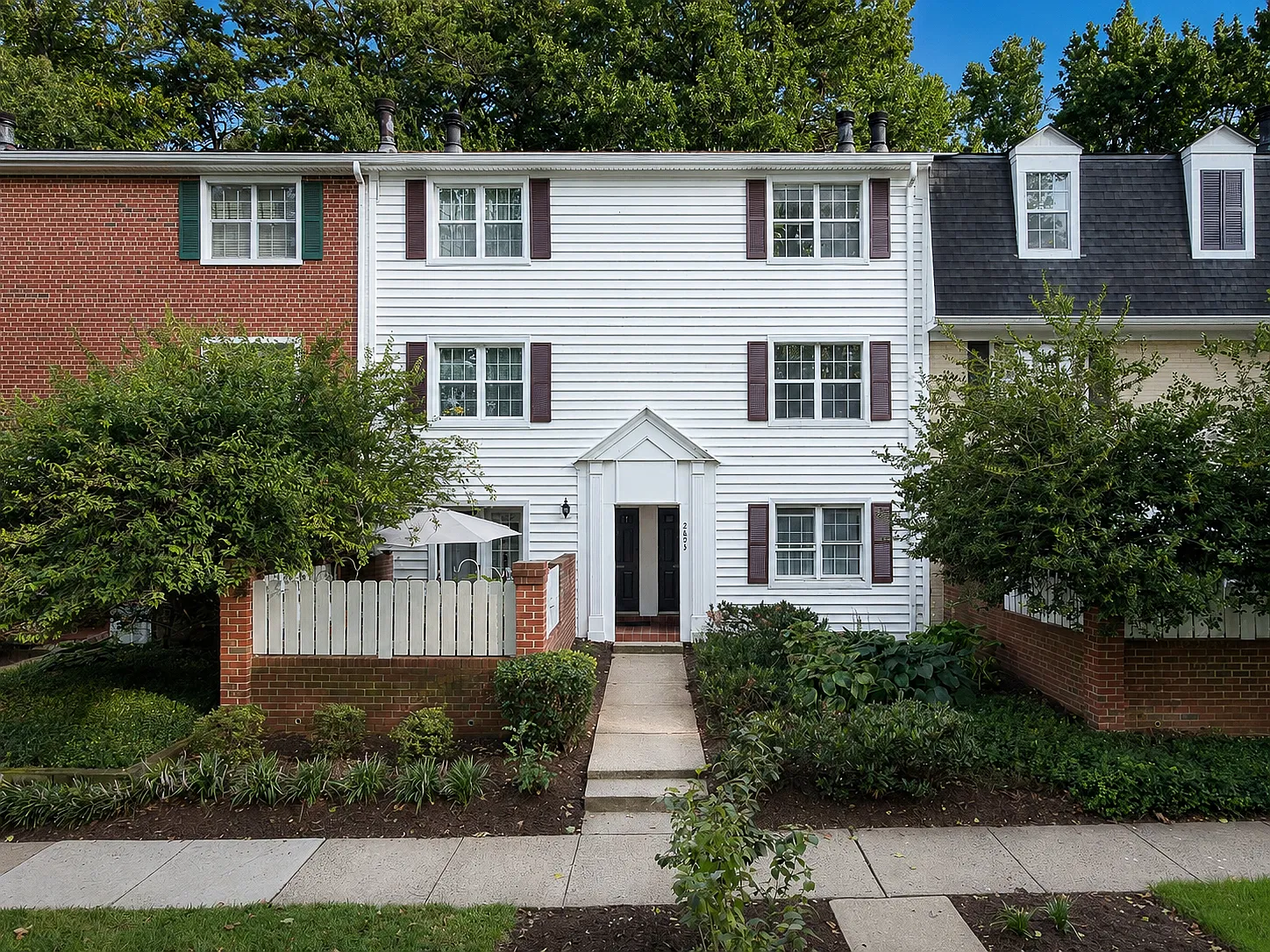 2 bed, 810 sqft, $2,500 — Photo 1