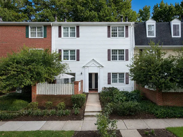2653 S Walter Reed Dr, Arlington, VA 22206