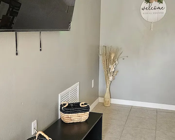 6307 Aberdeen Ave — Photo 2