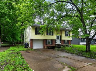 2964 Williamsburg St NW, Warren, OH 44485