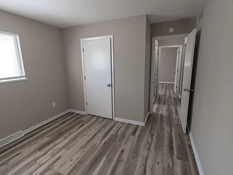 3415 Balboa Ln — Photo 8