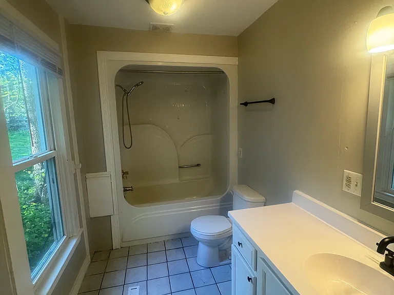 1302 Ogden Ave — Photo 17