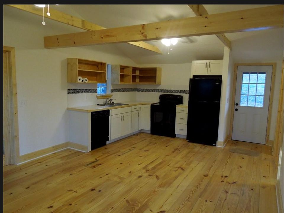 Main cottage entry/kitchen/d