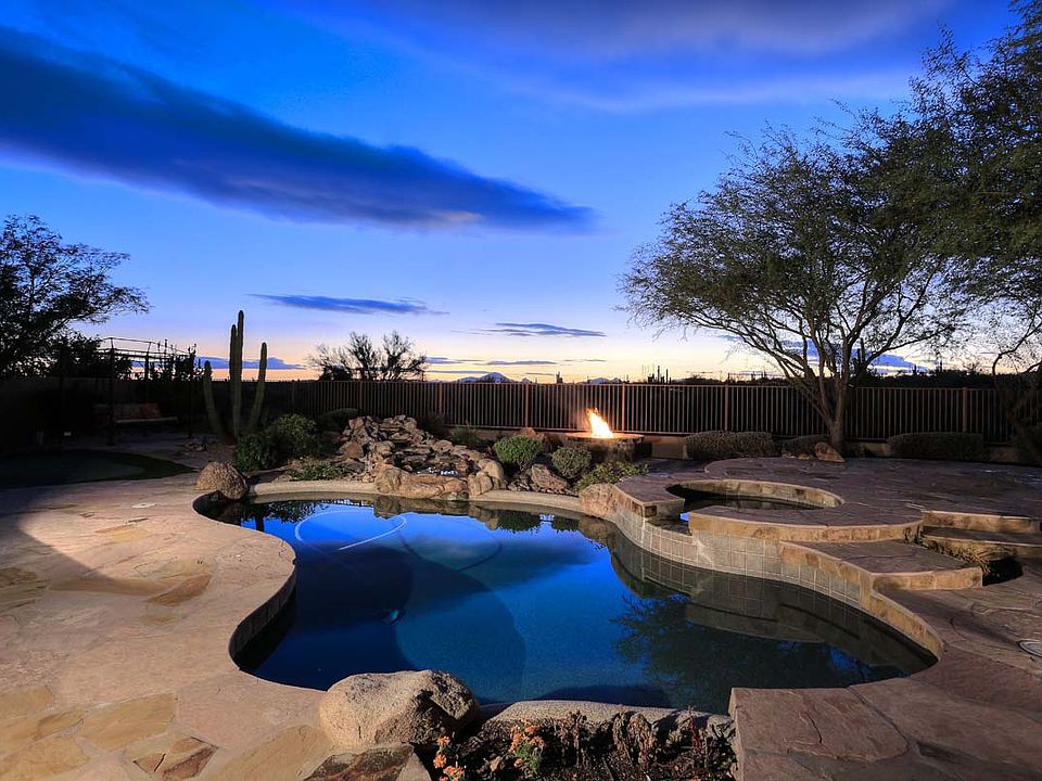 Open desert - Camelback view