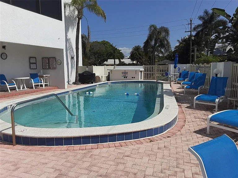 350 S Polk Dr #207 — Photo 18