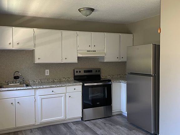 2nd image of 508 Plain Hill Rd APT B3