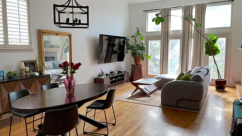 5016 Lillian St Photo 1