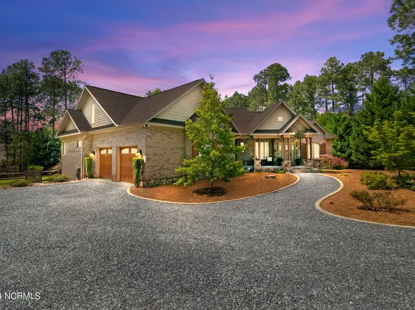 108 Christine Place, West End, NC 27376