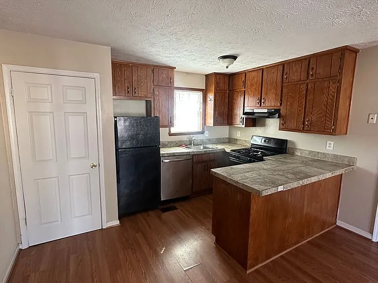 2036 Laboon Cir — Photo 7