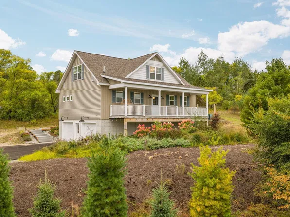 6460 E Duck Lake Rd, Lake Leelanau, MI 49653