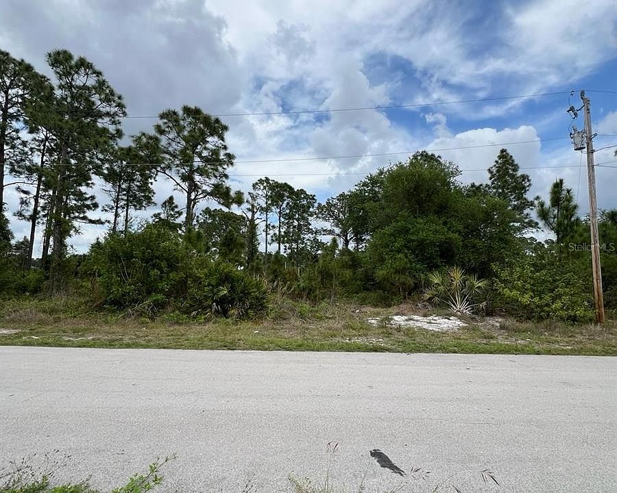 1st image of 963 IRIS STREET E