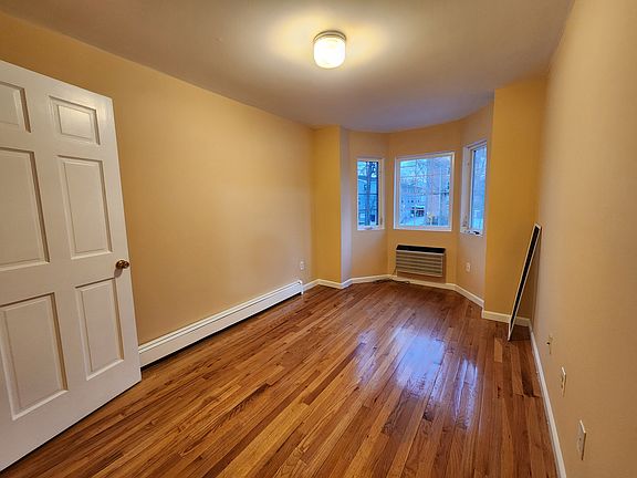 4th image of 86-70 Midland Pkwy #2