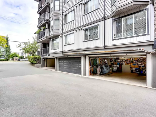 5474 198th St #102, Langley, BC V3A 1G2