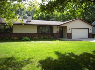 1099 David Ln, Green Bay, WI 54313
