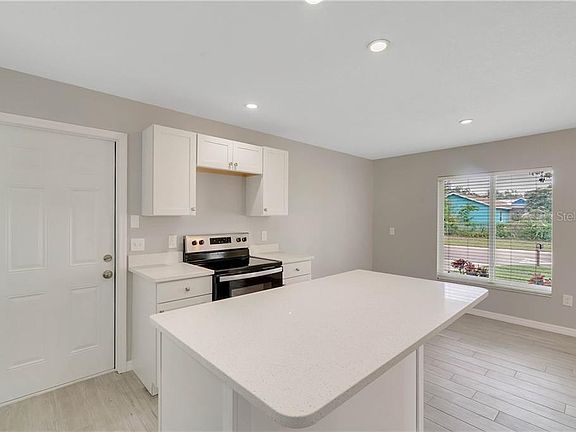 5th image of 3828 Anthony Ln