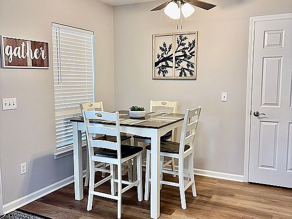 3rd image of 107 Holly Ridge Dr