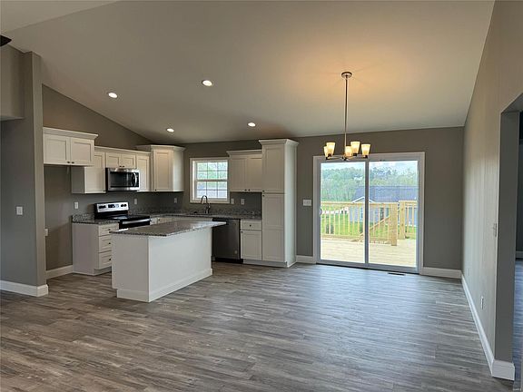 5th image of 630 Wentworth Dr