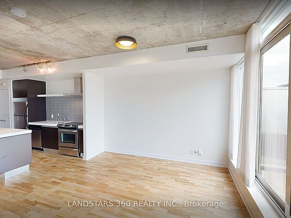 3rd image of 75 Portland St #1003